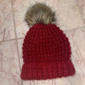 Women’s woven Pom Pom hat